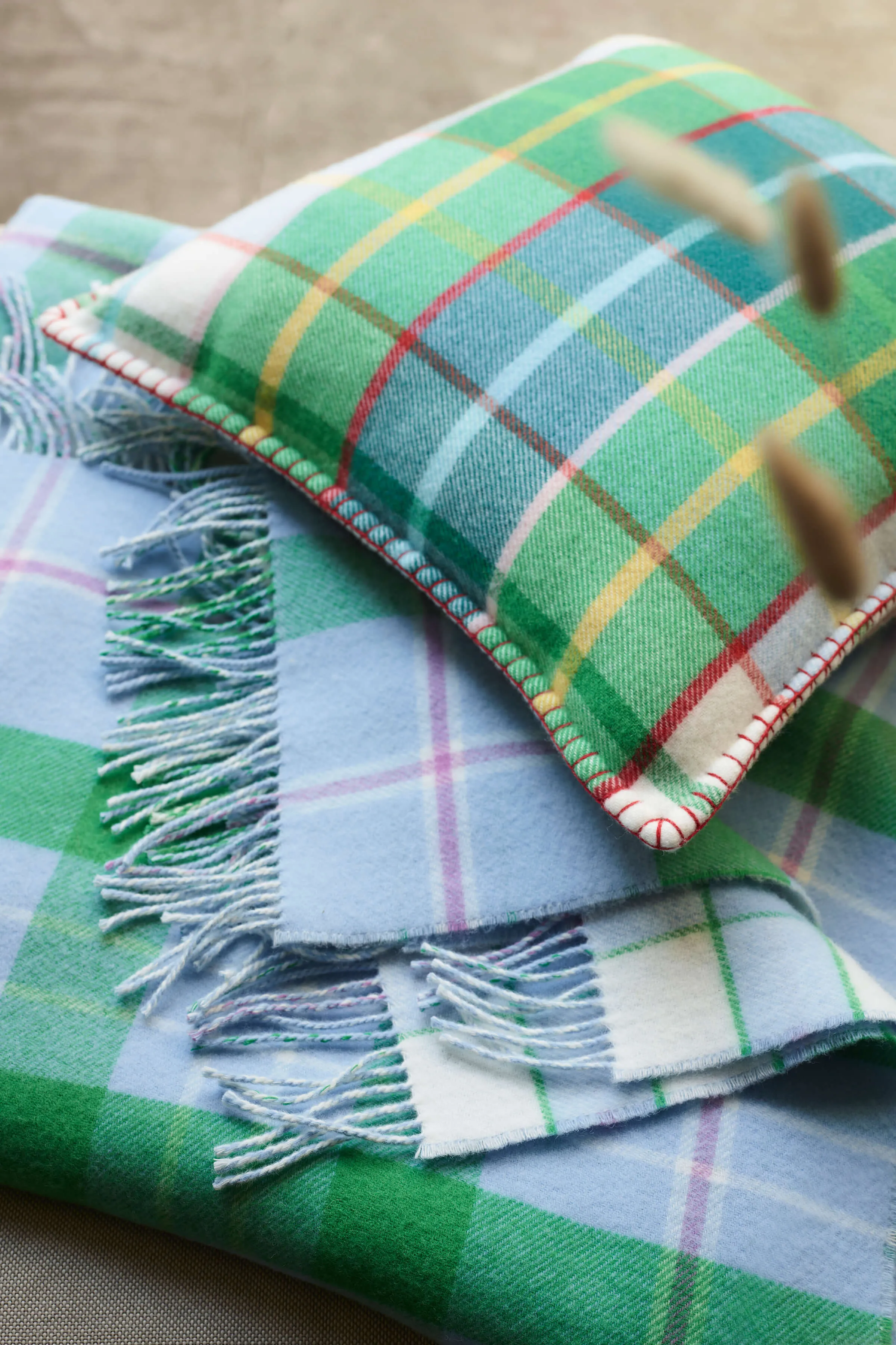 Double Face Check Lambswool Throw