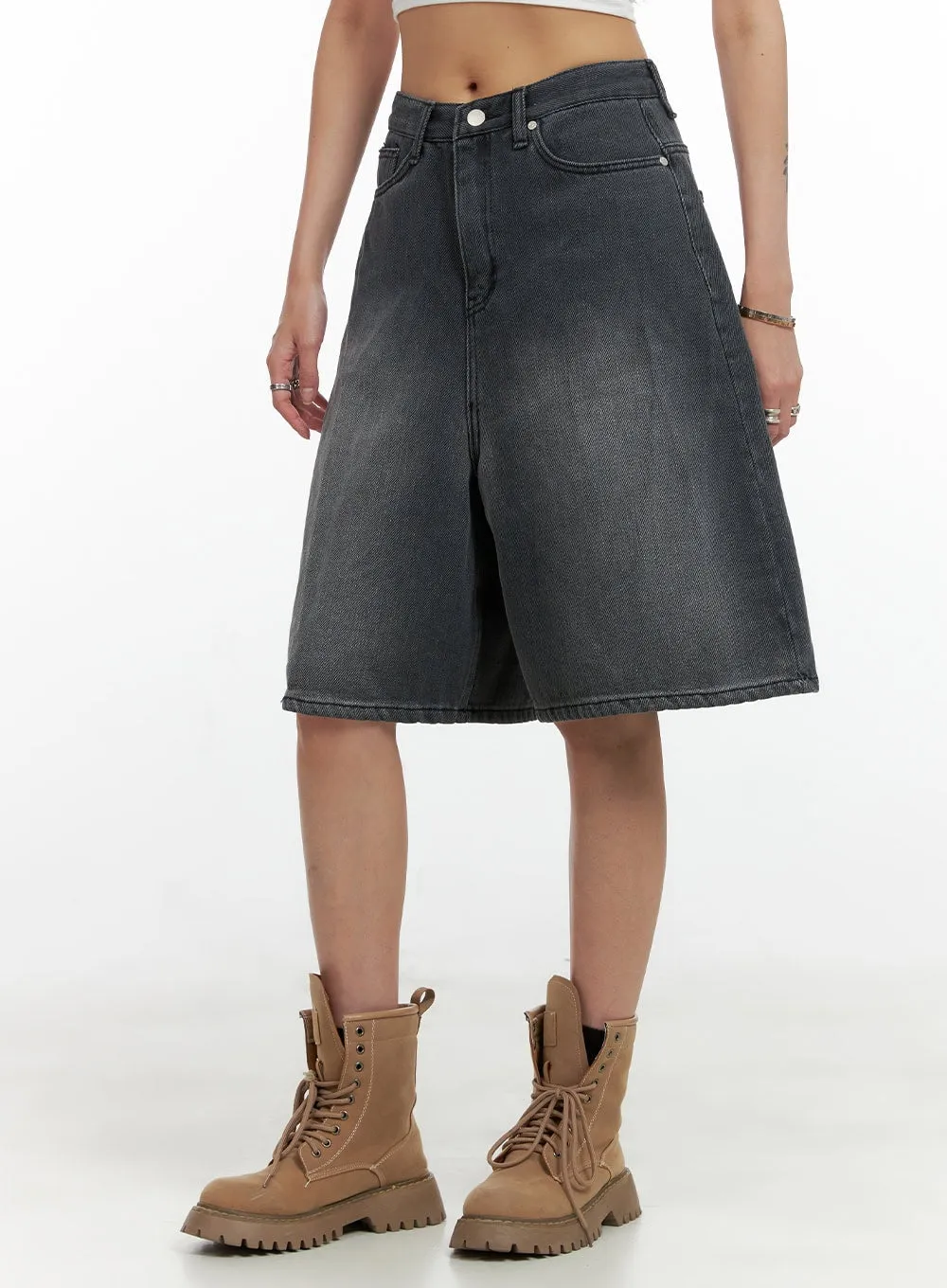 Low Rise Bermuda Jorts CL405