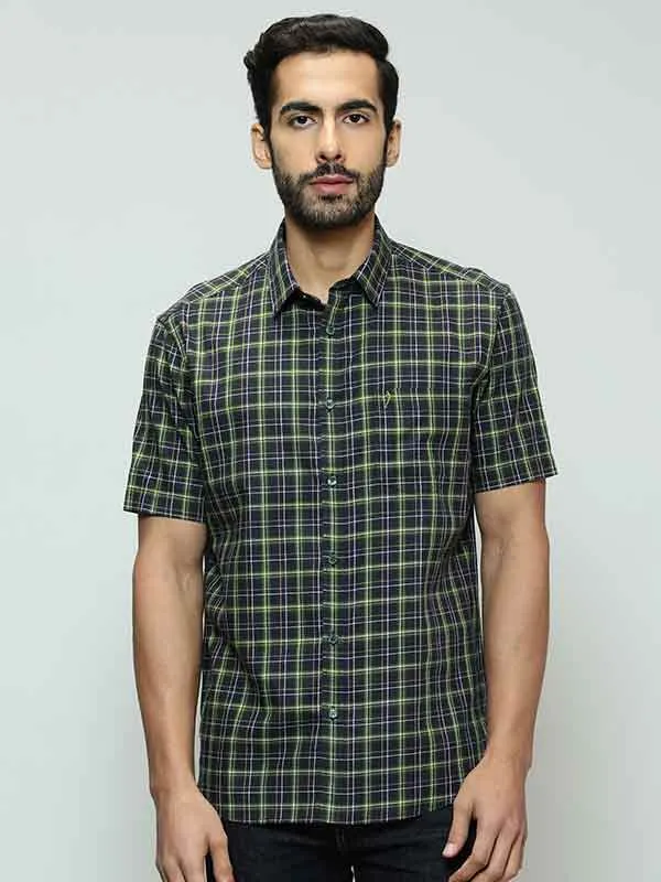 Men Checked Half Sleeve Cotton Shirt