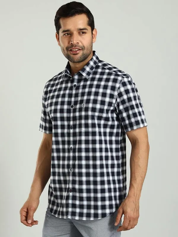 Men Checked Half Sleeve Cotton Shirt