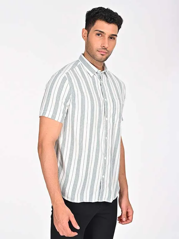 Men Checked Half Sleeve Cotton Shirt