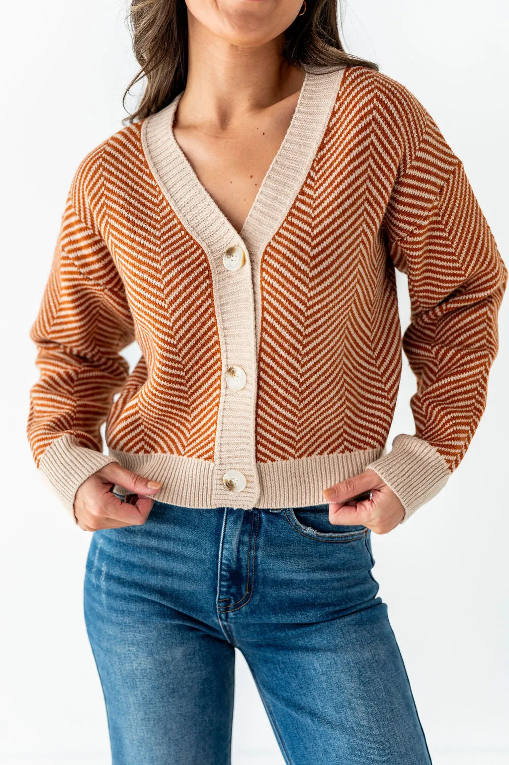 Ravi Cropped Cardigan in Rust