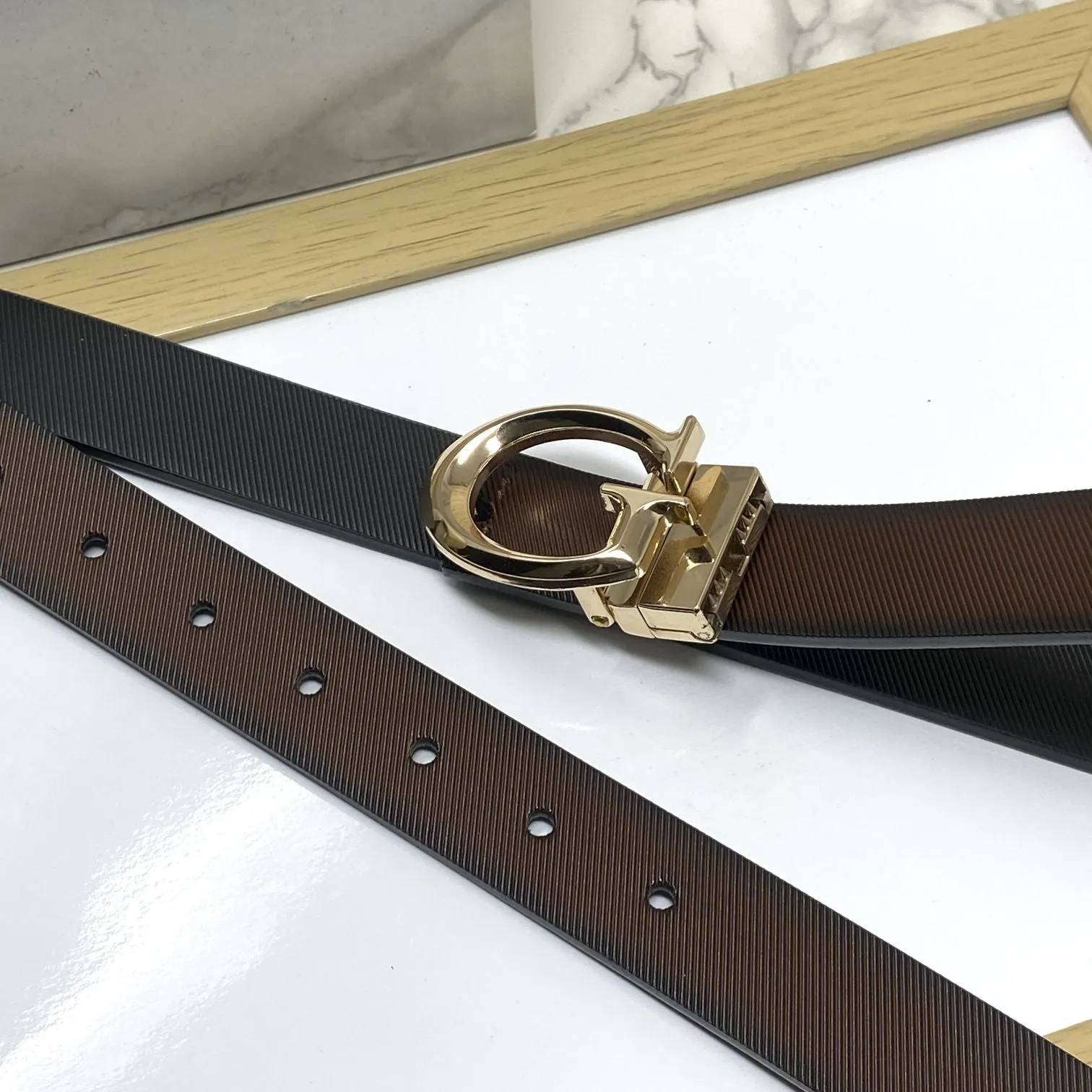 Small G Letter Reversible Strap Belt For Men-JonasParamount